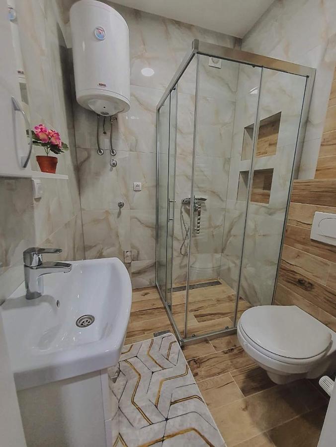 Zara 1 Apartman Биелина Екстериор снимка